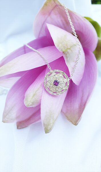 Silver pendant with amethyst from the Anthos collection